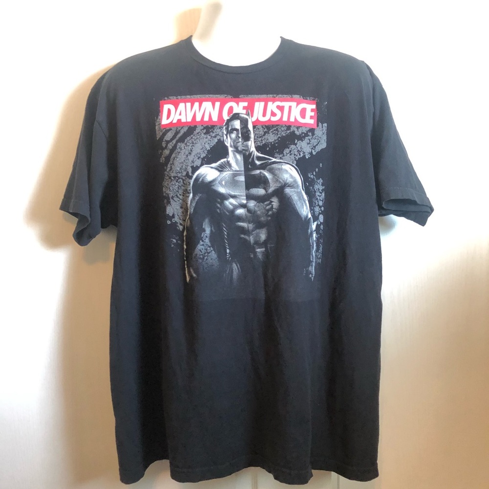 🔲 DC COMICS - Batman VS Superman Dawn of Justice
